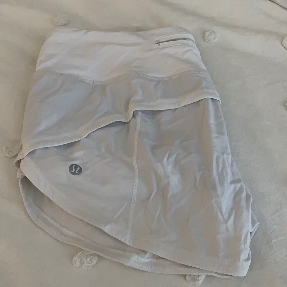 WHITE LULULEMON SHORTS